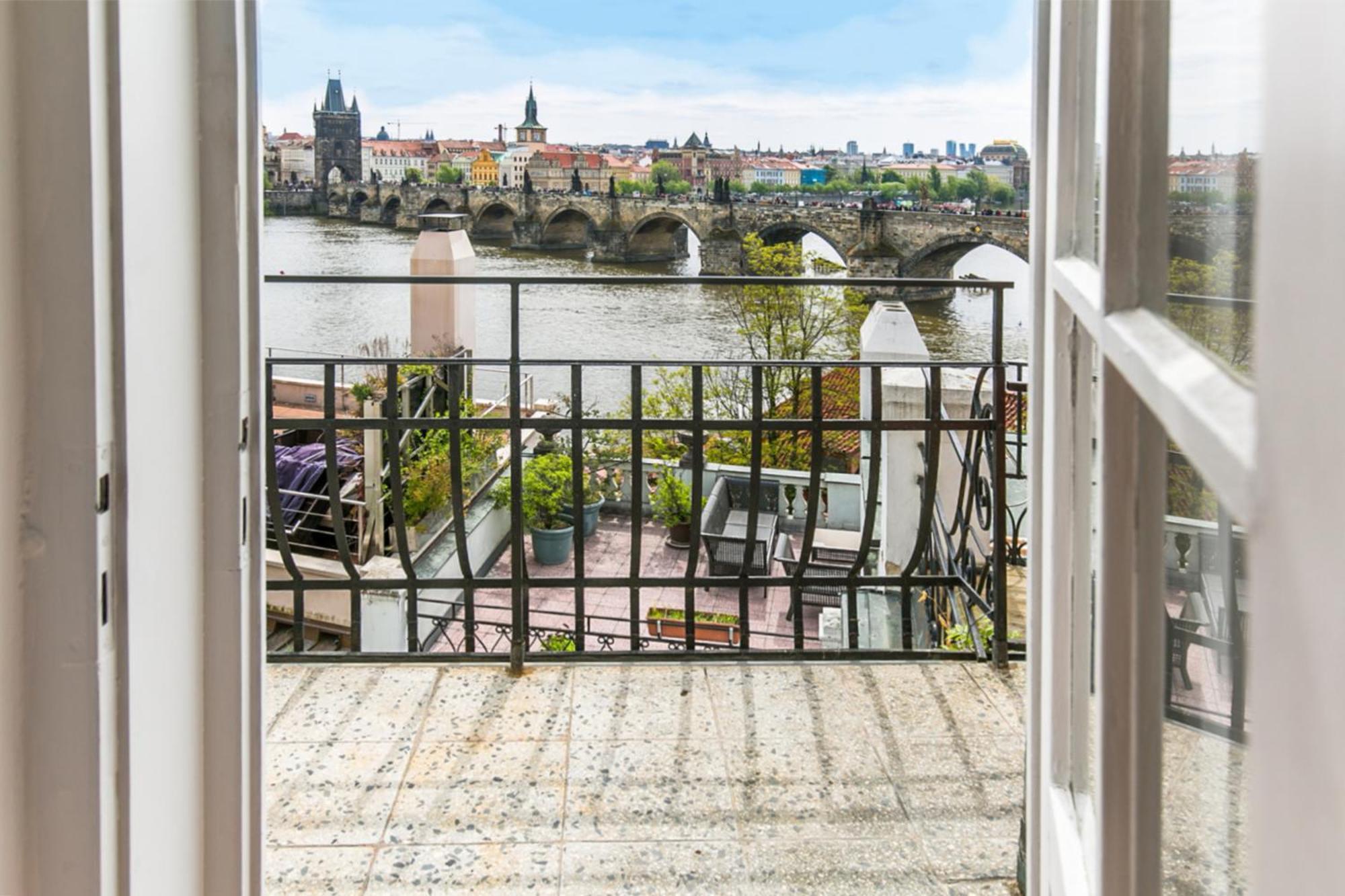 פראג Residence Charles Bridge מראה חיצוני תמונה