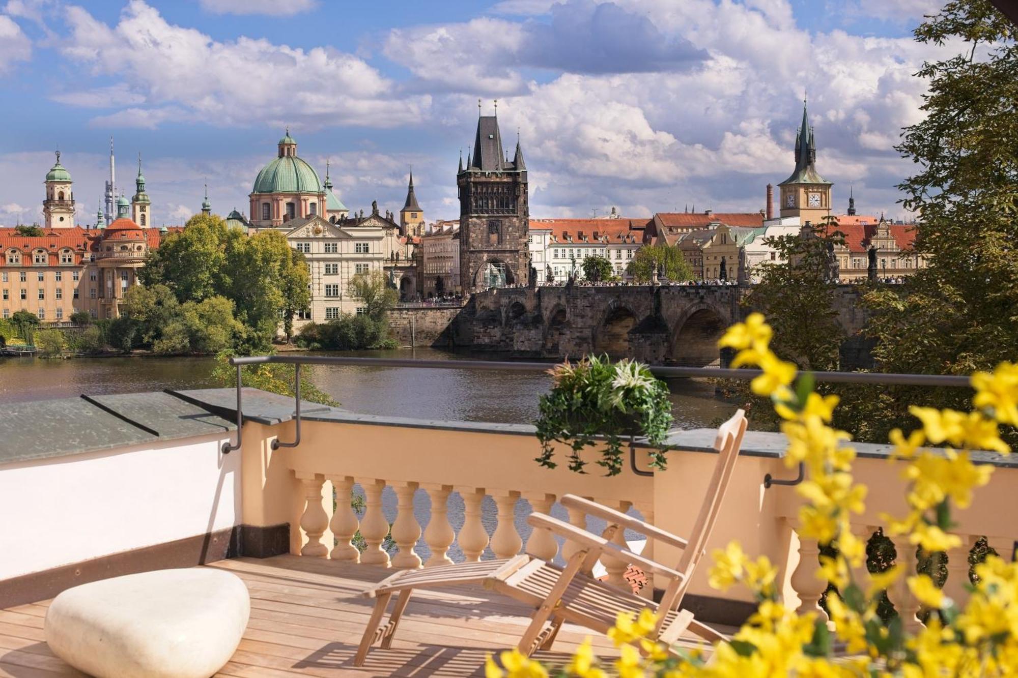 פראג Residence Charles Bridge מראה חיצוני תמונה